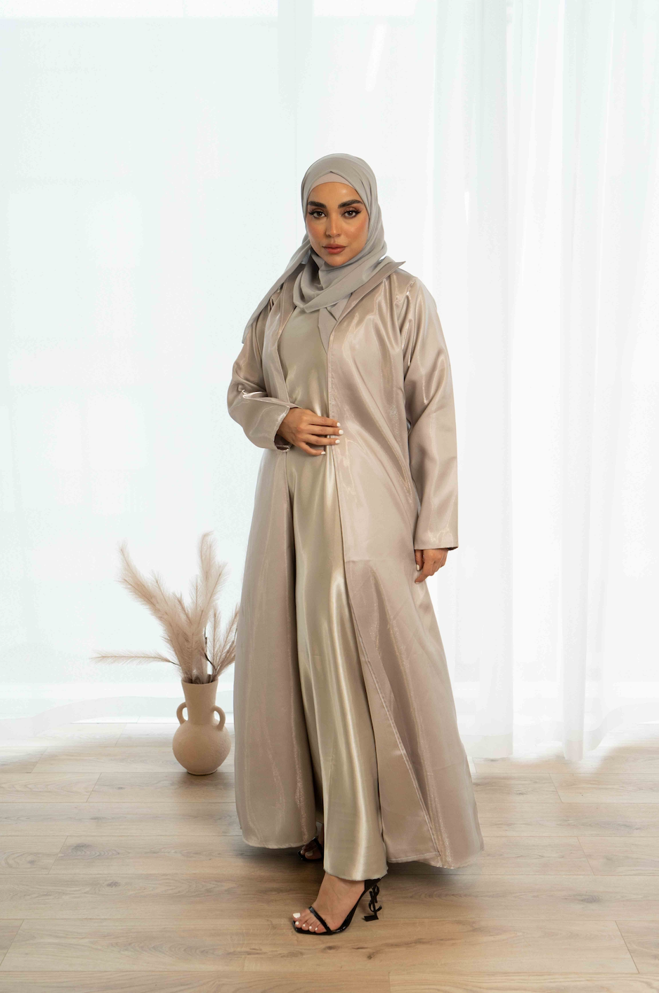 Pearl blazer Abaya